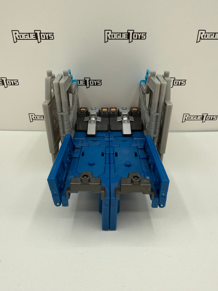 Hasbro Transformers Robots in Disguise 2001 Ultra Magnus Parts